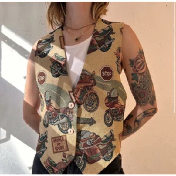 VTG Mirror Tapestry Beige Tan Motorcycle Printed Tuxedo Vest Cotton M - Picture 1 of 5